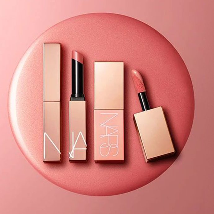 Yanaklar ve Dudaklarda NARS Afterglow Işıltısı